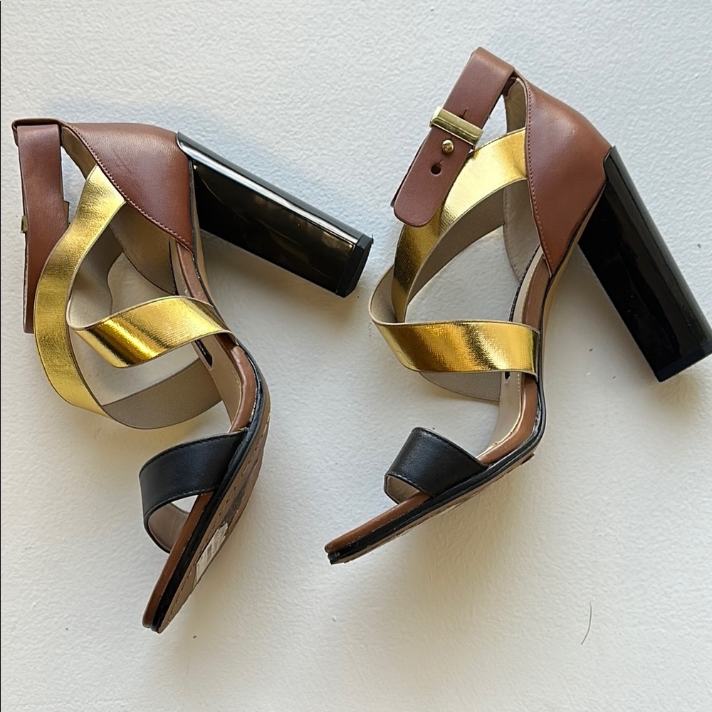 French Connection Sz 8.5 Metallic Gold and Black Heels Strappy Sandals • RARE💋 - Picture 2 of 8